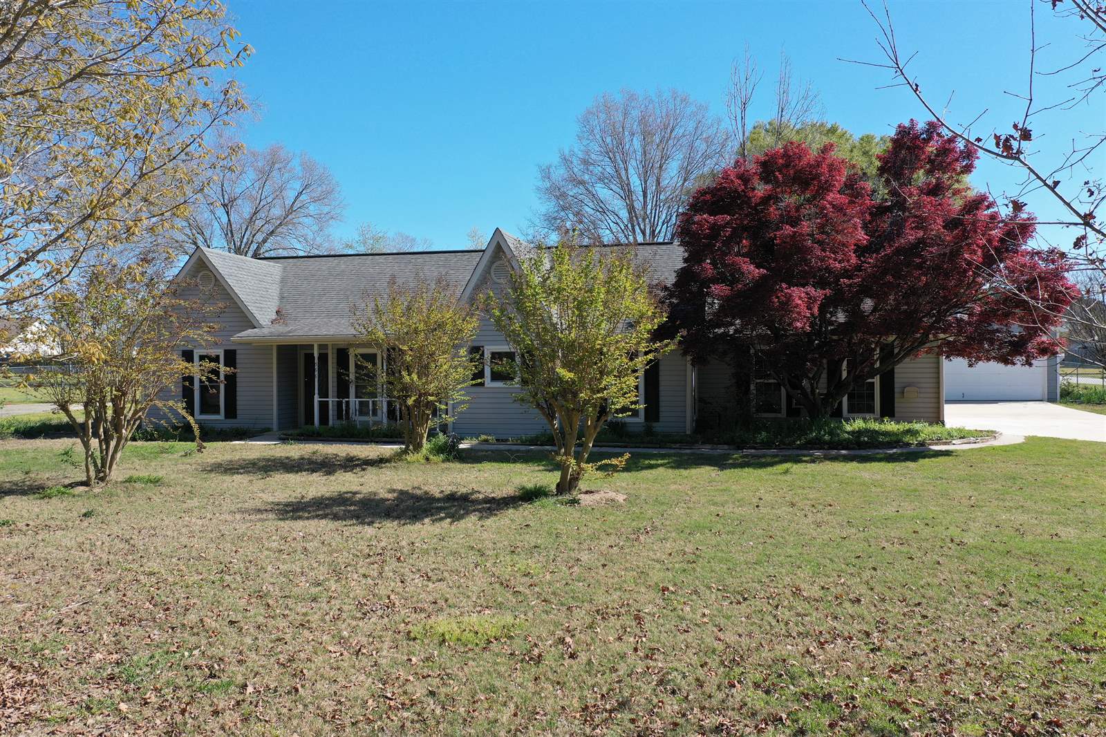 568 Thompson Mill Road, Bonaire, GA 31005