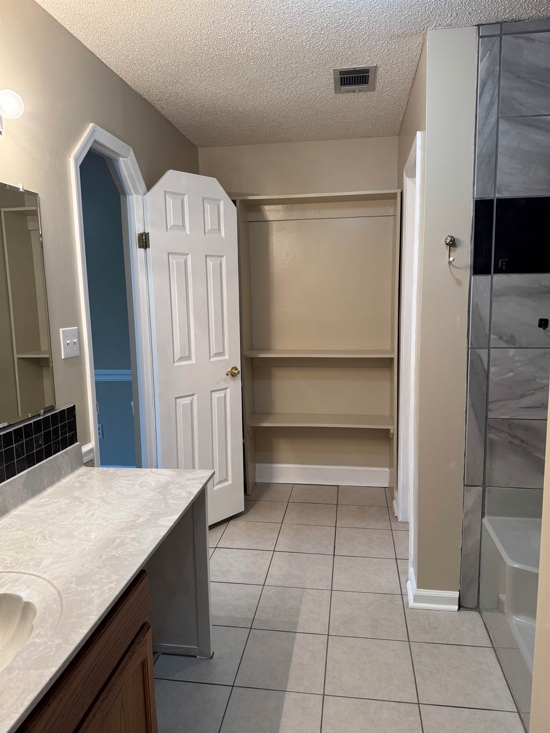 568 Thompson Mill Road, Bonaire, GA 31005