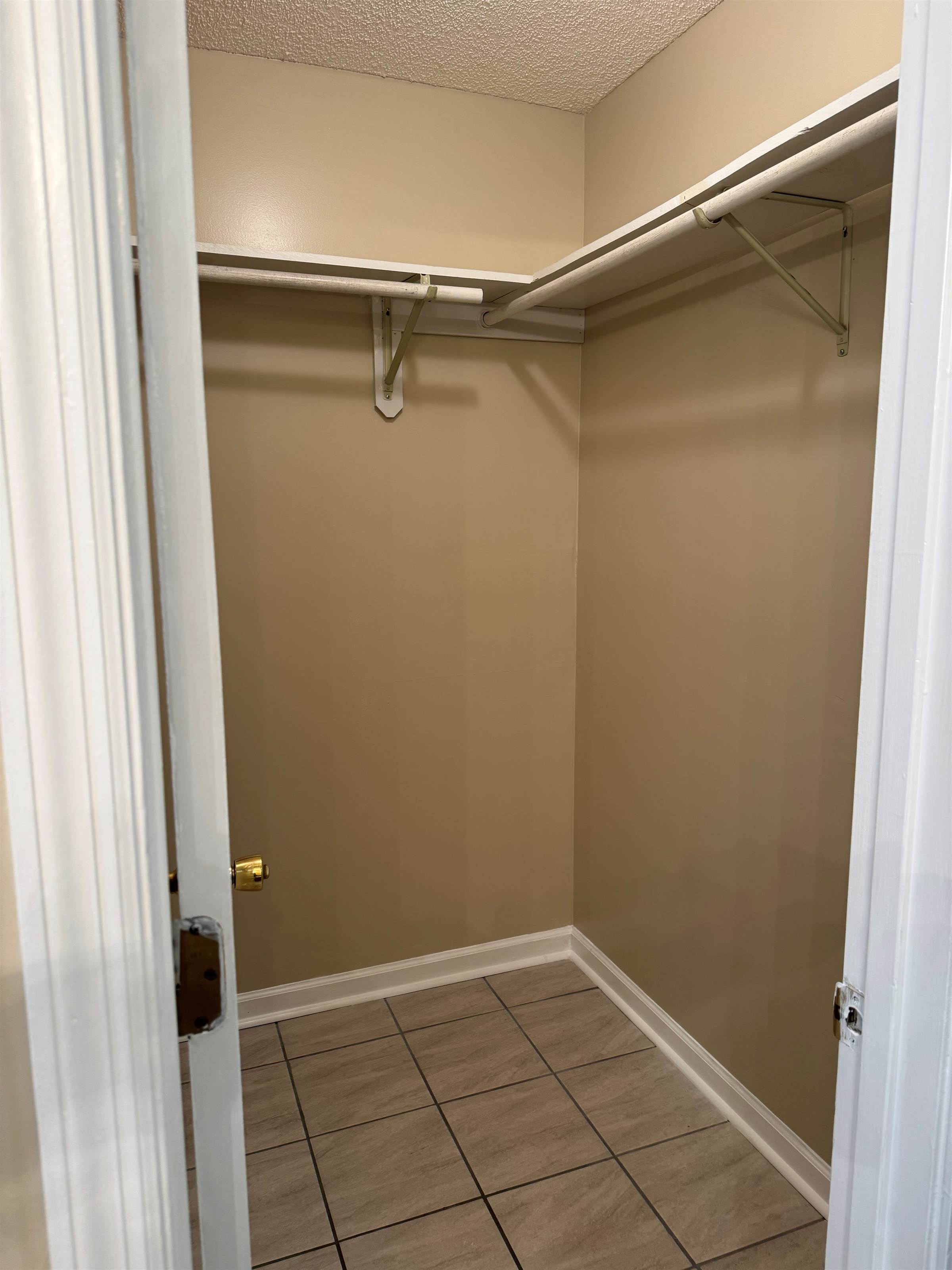 568 Thompson Mill Road, Bonaire, GA 31005