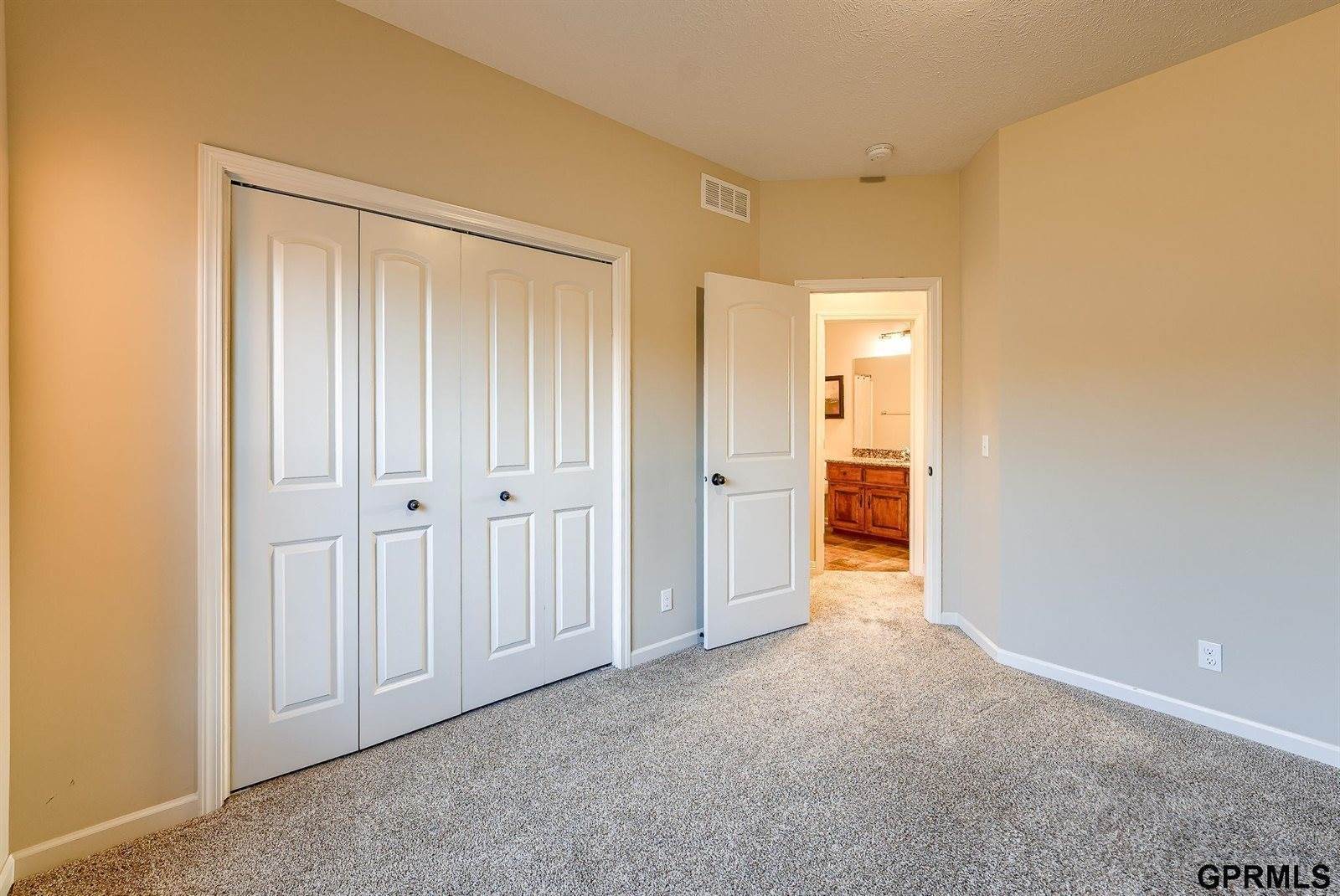6104 South 193 Street, Omaha, NE 68135