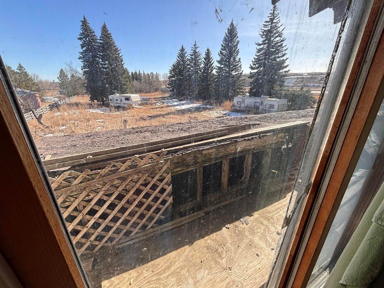 1810 72nd St NW, Minot, ND 58703