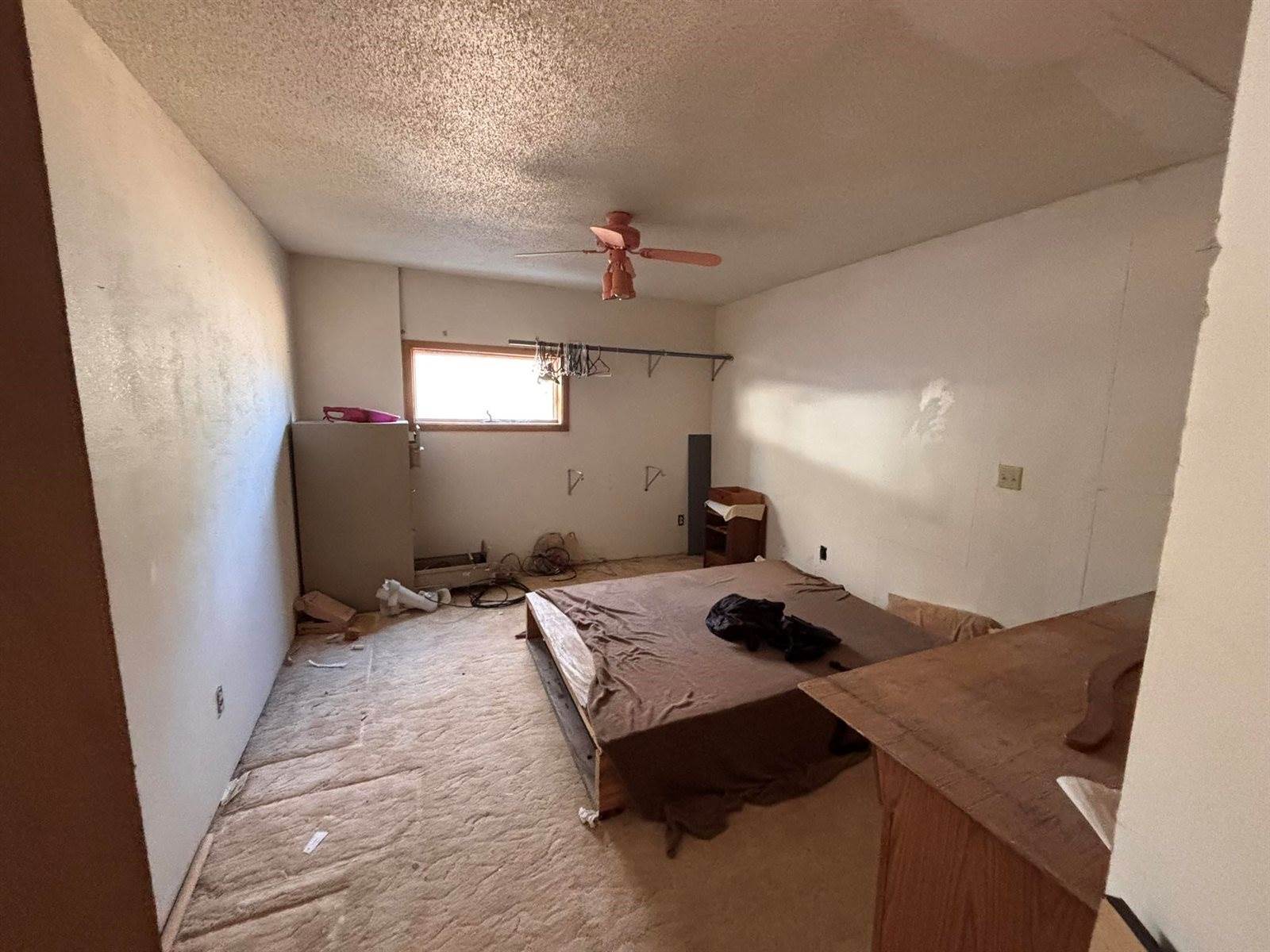 1810 72nd St NW, Minot, ND 58703