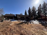 1810 72nd St NW, Minot, ND 58703