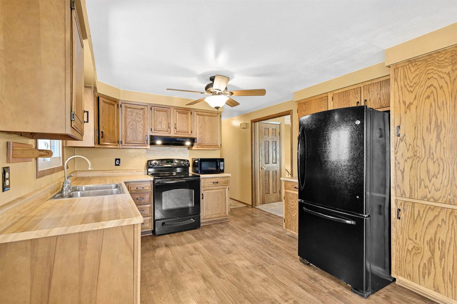 103 Ridge Rd, Palmyra, WI 53156