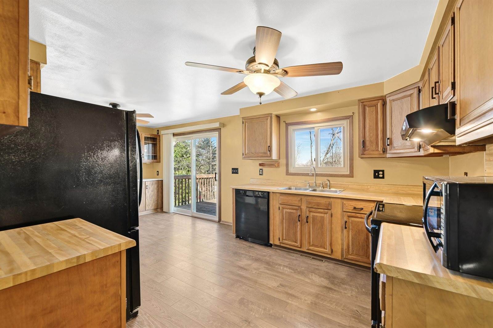 103 Ridge Rd, Palmyra, WI 53156