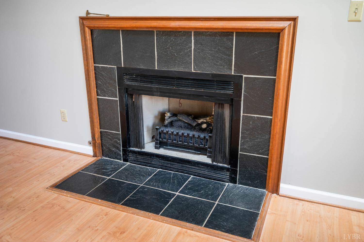 121 Laurel Lane, Lynchburg, VA 24502