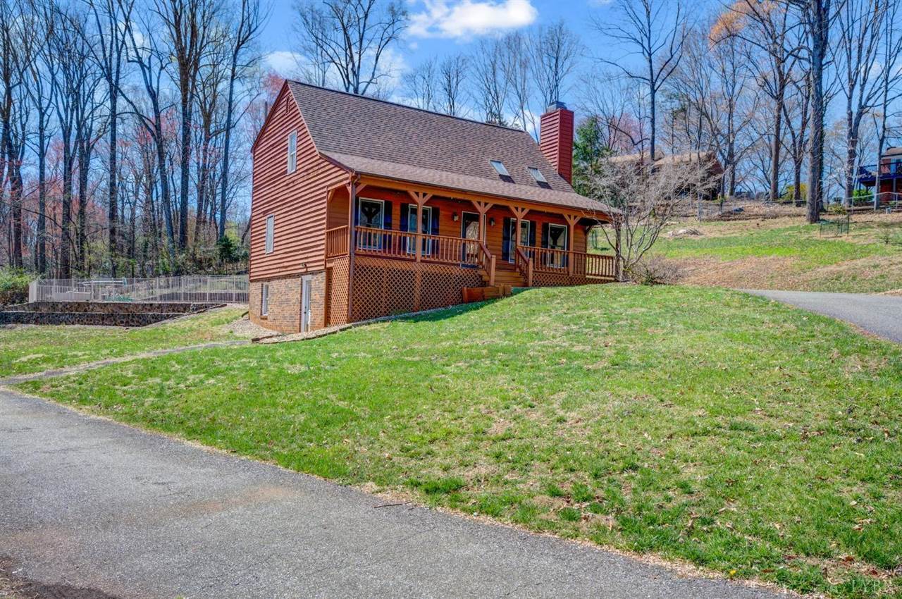 121 Laurel Lane, Lynchburg, VA 24502