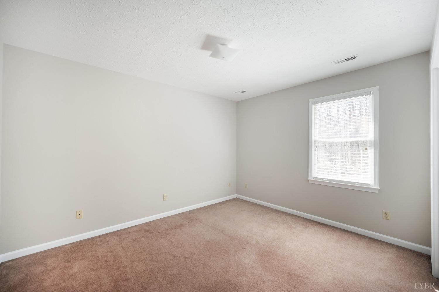 121 Laurel Lane, Lynchburg, VA 24502