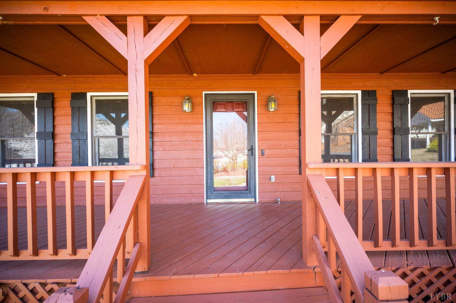 121 Laurel Lane, Lynchburg, VA 24502