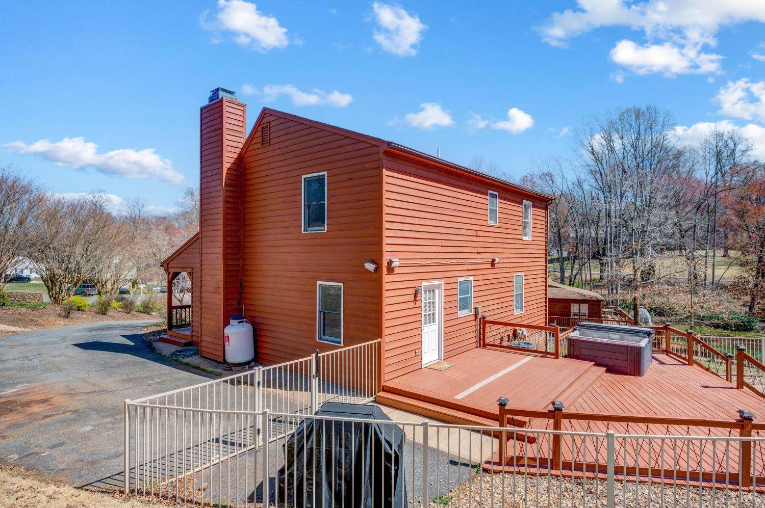 121 Laurel Lane, Lynchburg, VA 24502