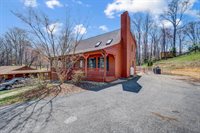 121 Laurel Lane, Lynchburg, VA 24502