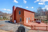 121 Laurel Lane, Lynchburg, VA 24502