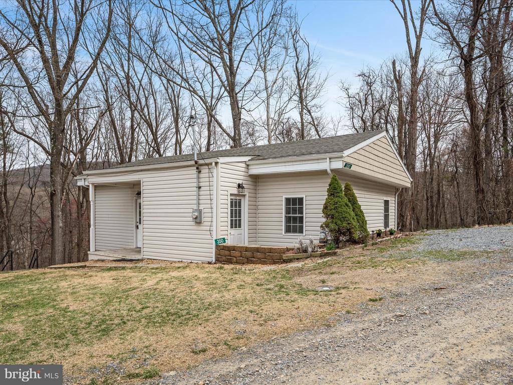 350 Evergreen Lane, Bluemont, VA 20135