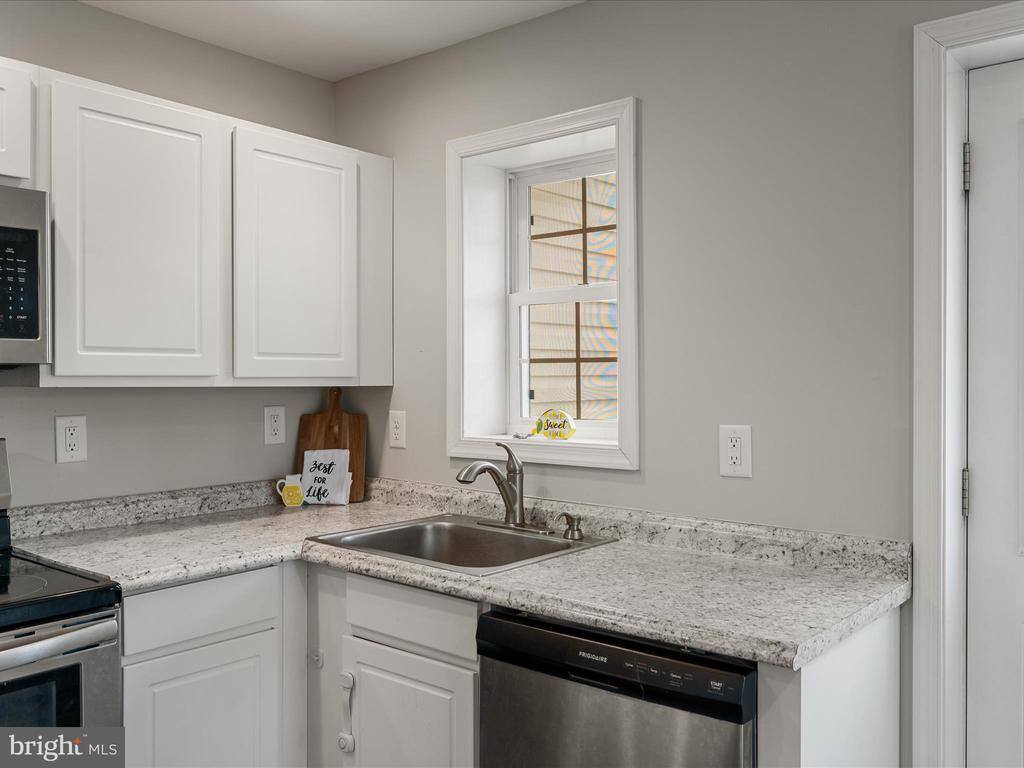 350 Evergreen Lane, Bluemont, VA 20135