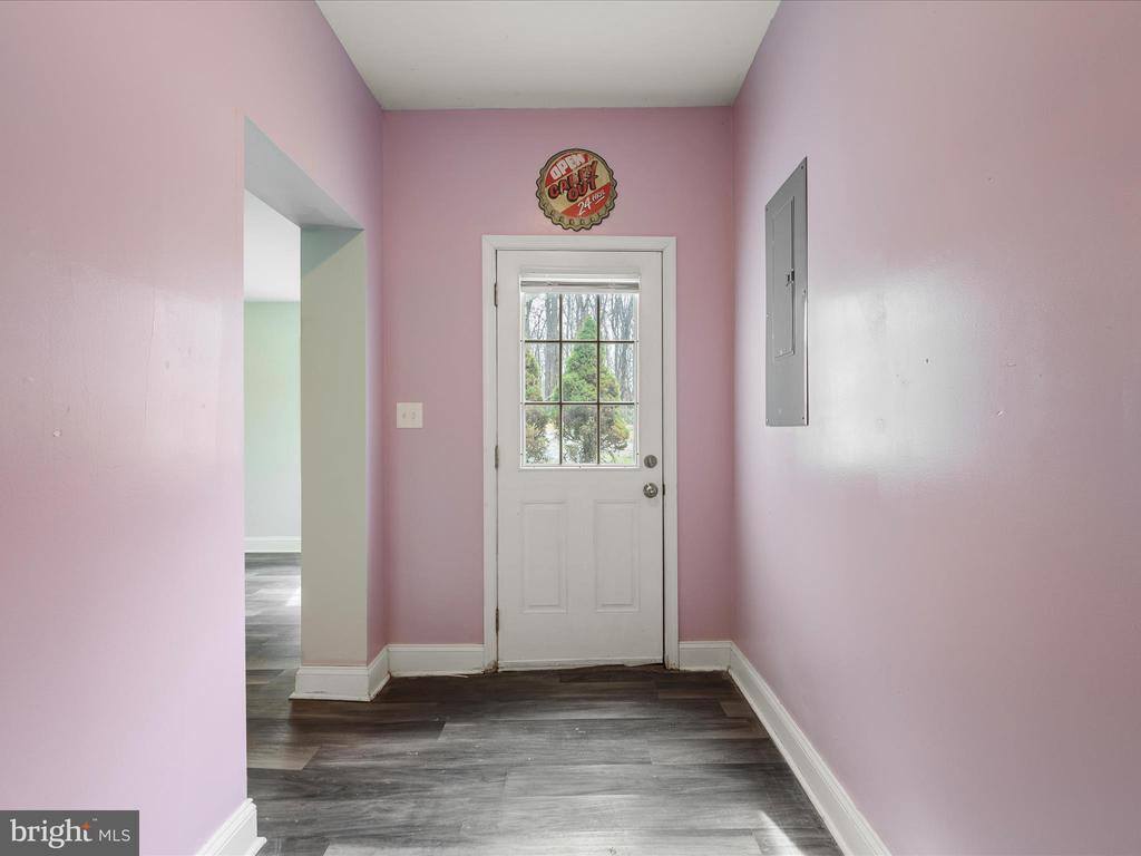 350 Evergreen Lane, Bluemont, VA 20135