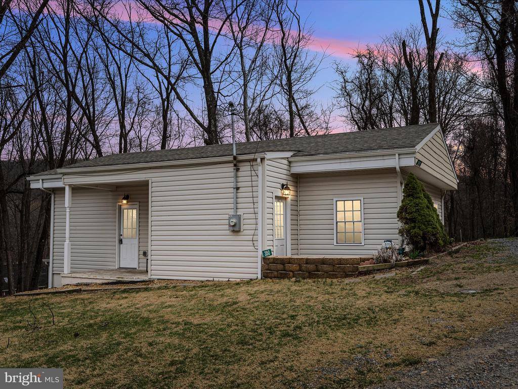 350 Evergreen Lane, Bluemont, VA 20135