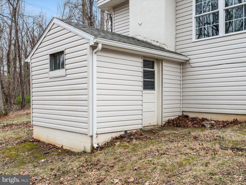350 Evergreen Lane, Bluemont, VA 20135