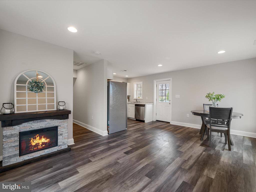 350 Evergreen Lane, Bluemont, VA 20135