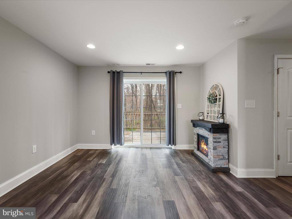 350 Evergreen Lane, Bluemont, VA 20135