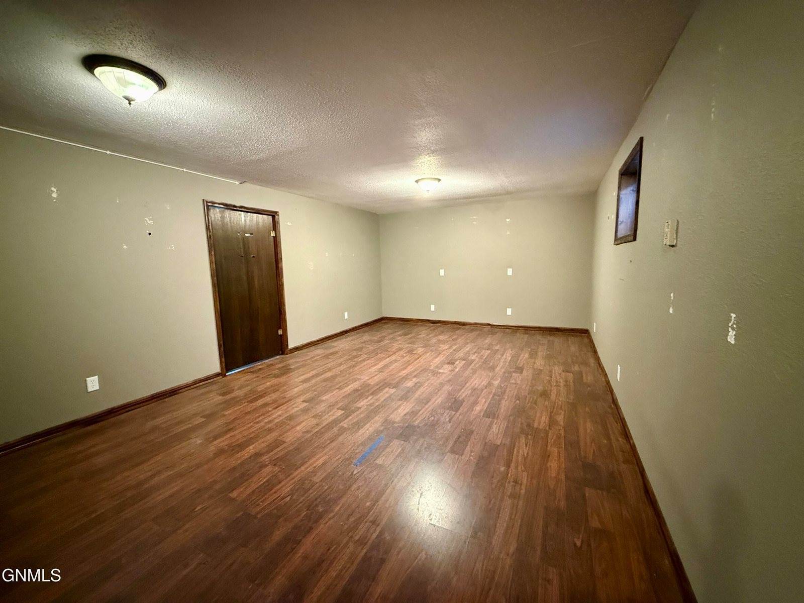 13945 Town & Country N. Court, Williston, ND 58801