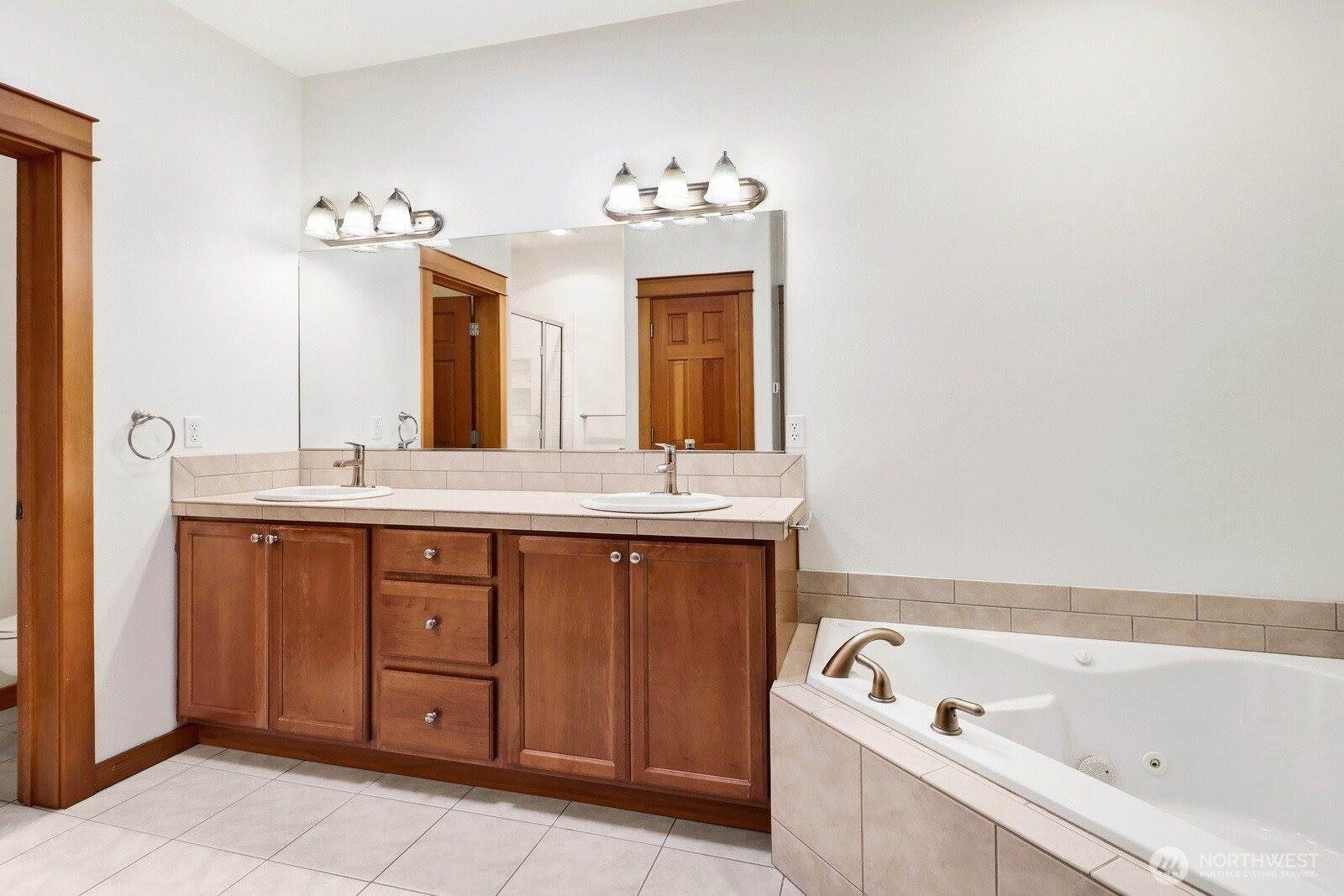 873 East Pole Road, Lynden, WA 98264