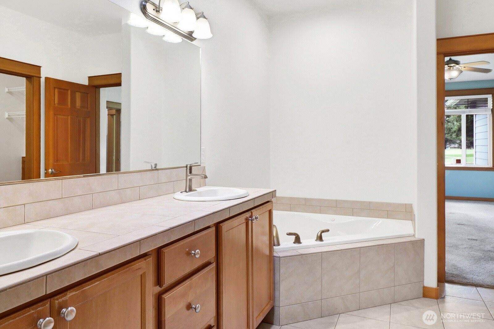 873 East Pole Road, Lynden, WA 98264