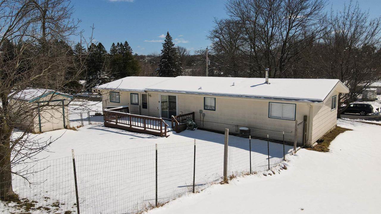 360 W Blaine Street, Iola, WI 54945