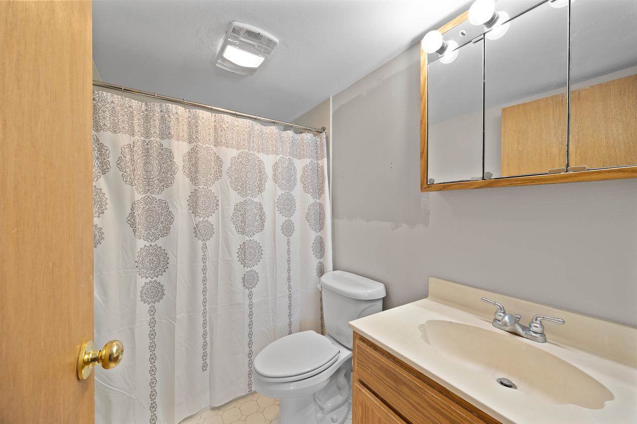 360 W Blaine Street, Iola, WI 54945