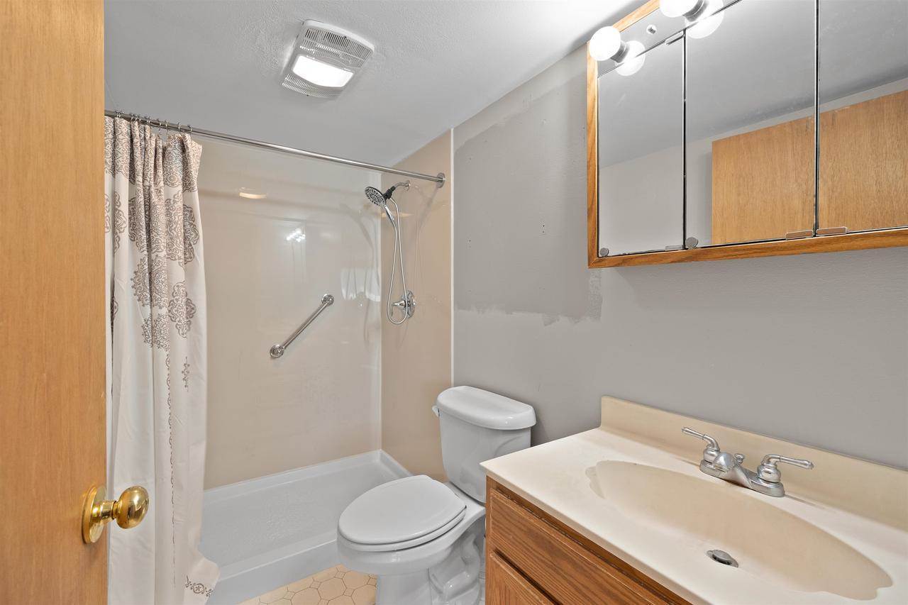 360 W Blaine Street, Iola, WI 54945