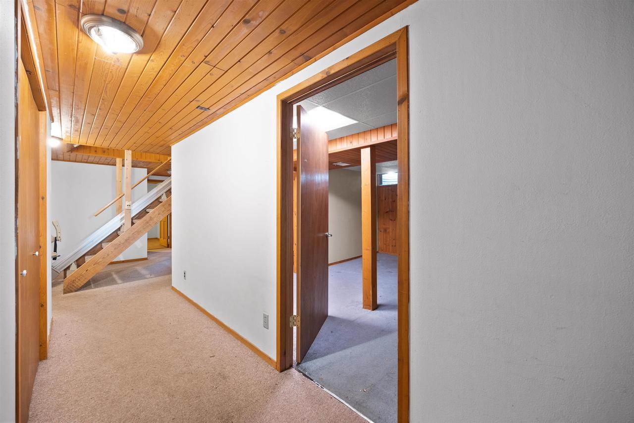 360 W Blaine Street, Iola, WI 54945