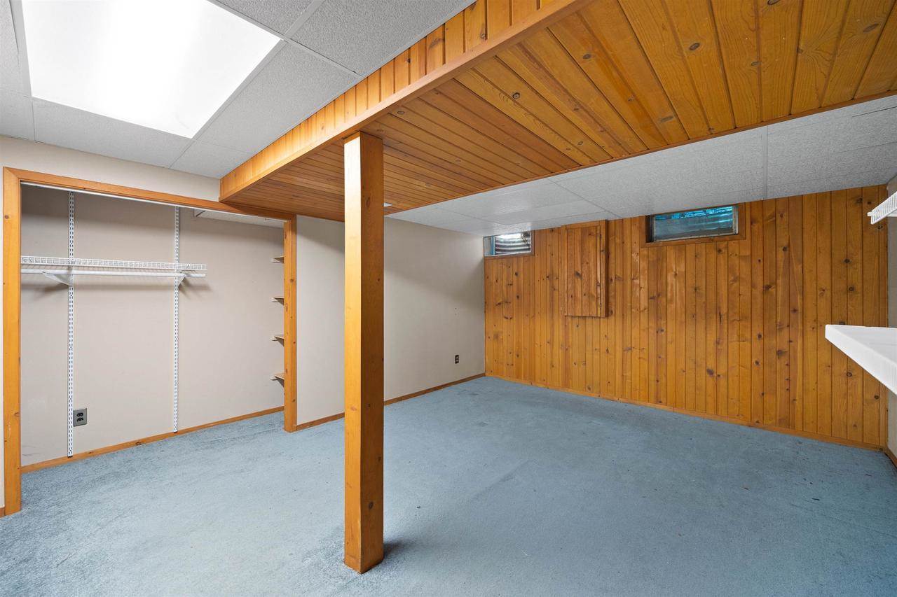360 W Blaine Street, Iola, WI 54945
