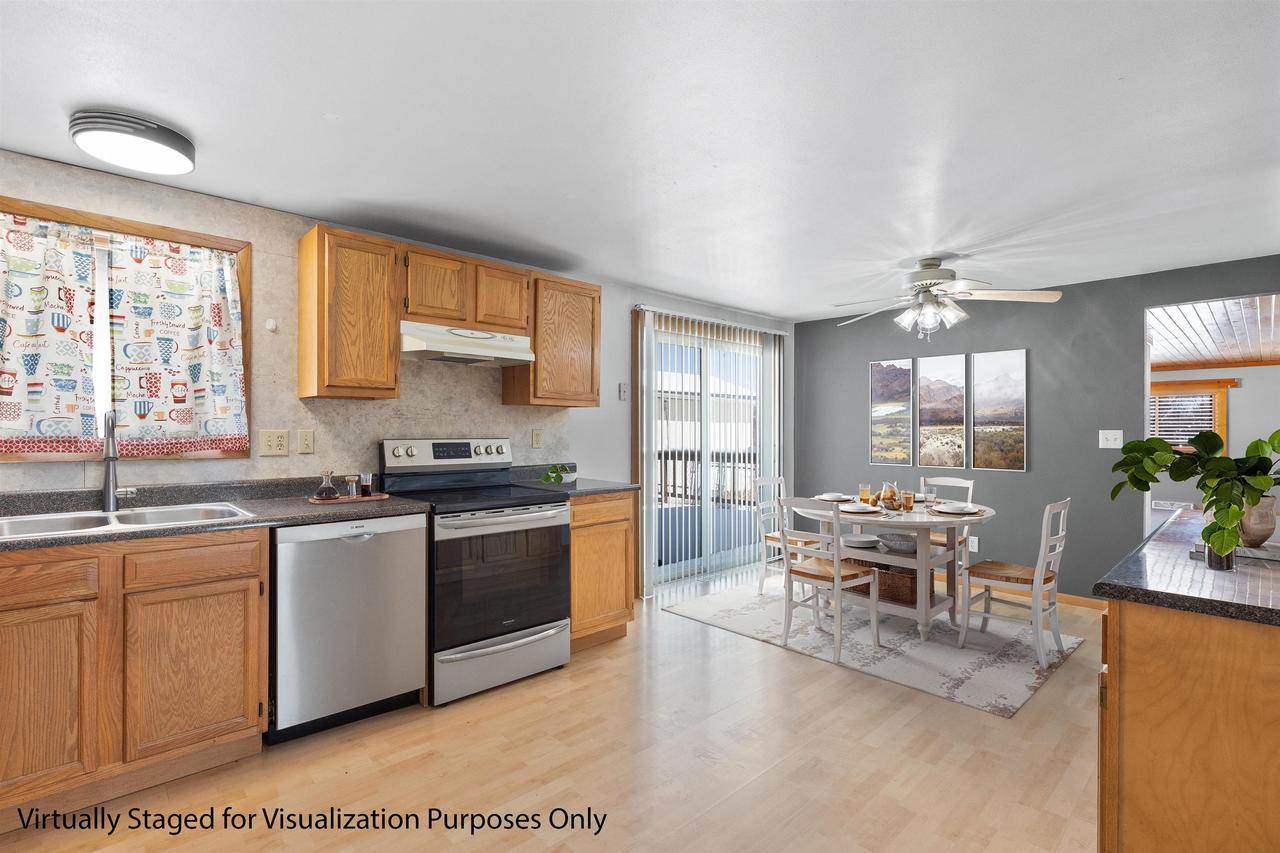 360 W Blaine Street, Iola, WI 54945