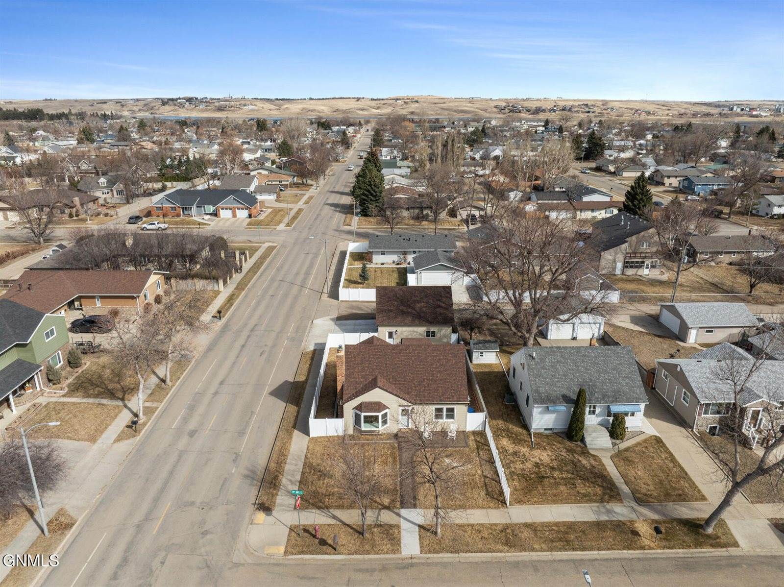 2122 3rd Avenue East, Williston, ND 58801