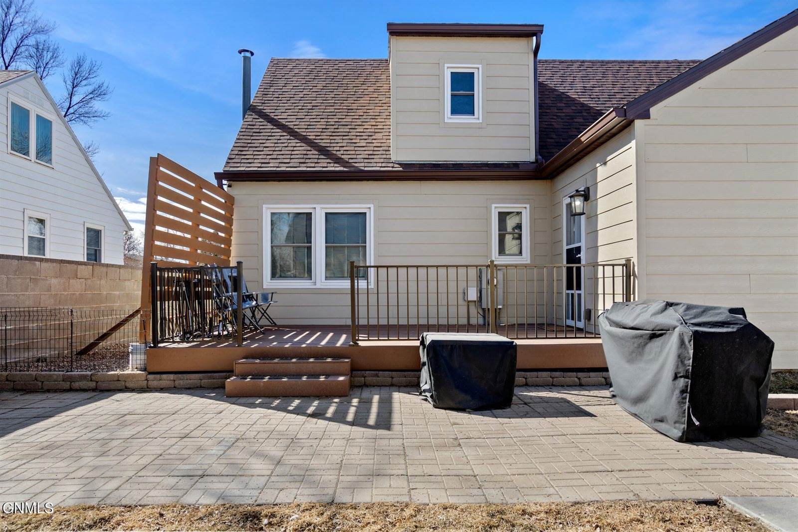 2122 3rd Avenue East, Williston, ND 58801