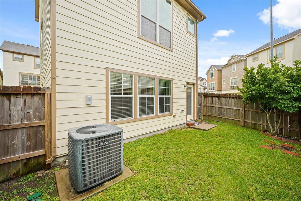 3331 Clearview Villa Way, Houston, TX 77025