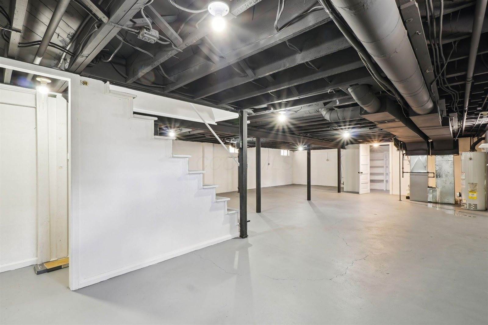 1812 West Mound Street, Columbus, OH 43223