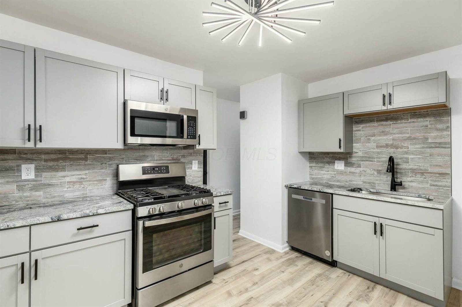 1377 Woodnell Avenue, Columbus, OH 43219