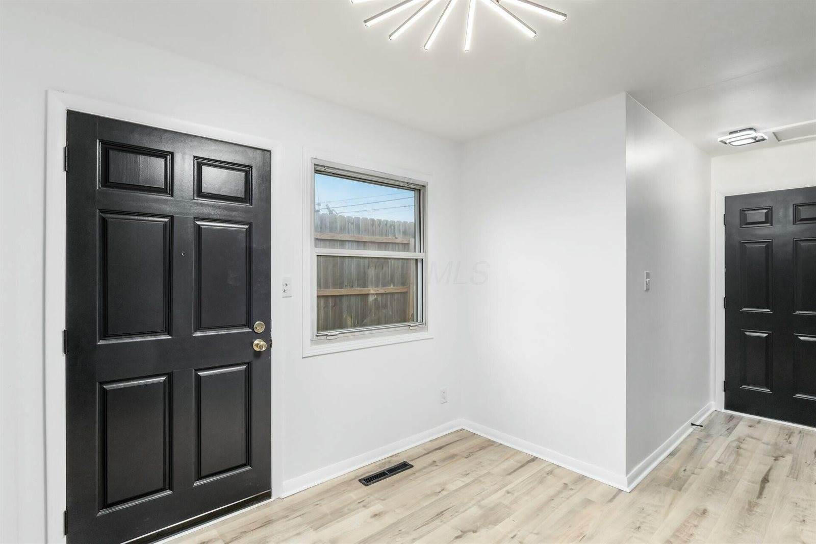 1377 Woodnell Avenue, Columbus, OH 43219