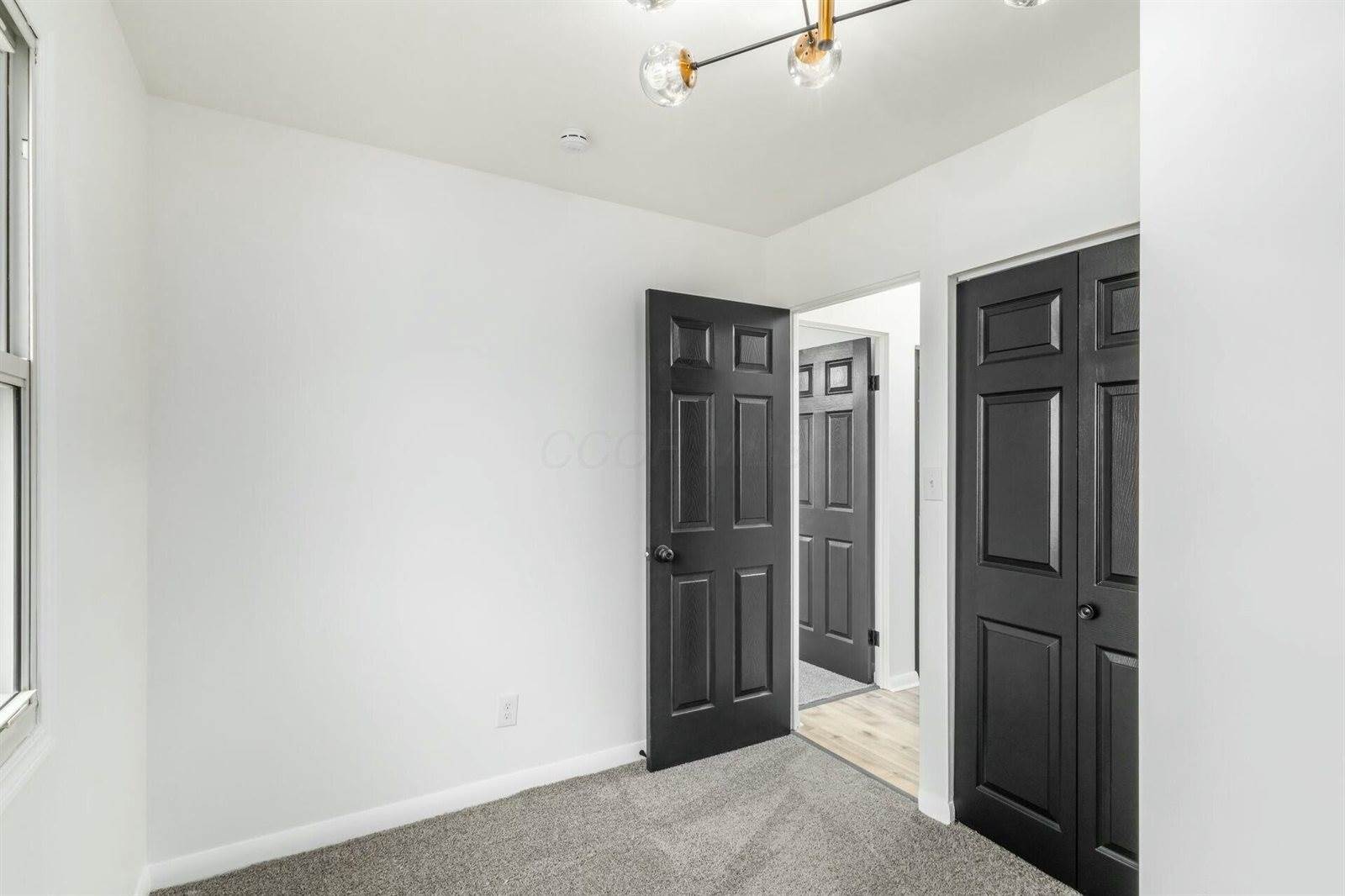 1377 Woodnell Avenue, Columbus, OH 43219