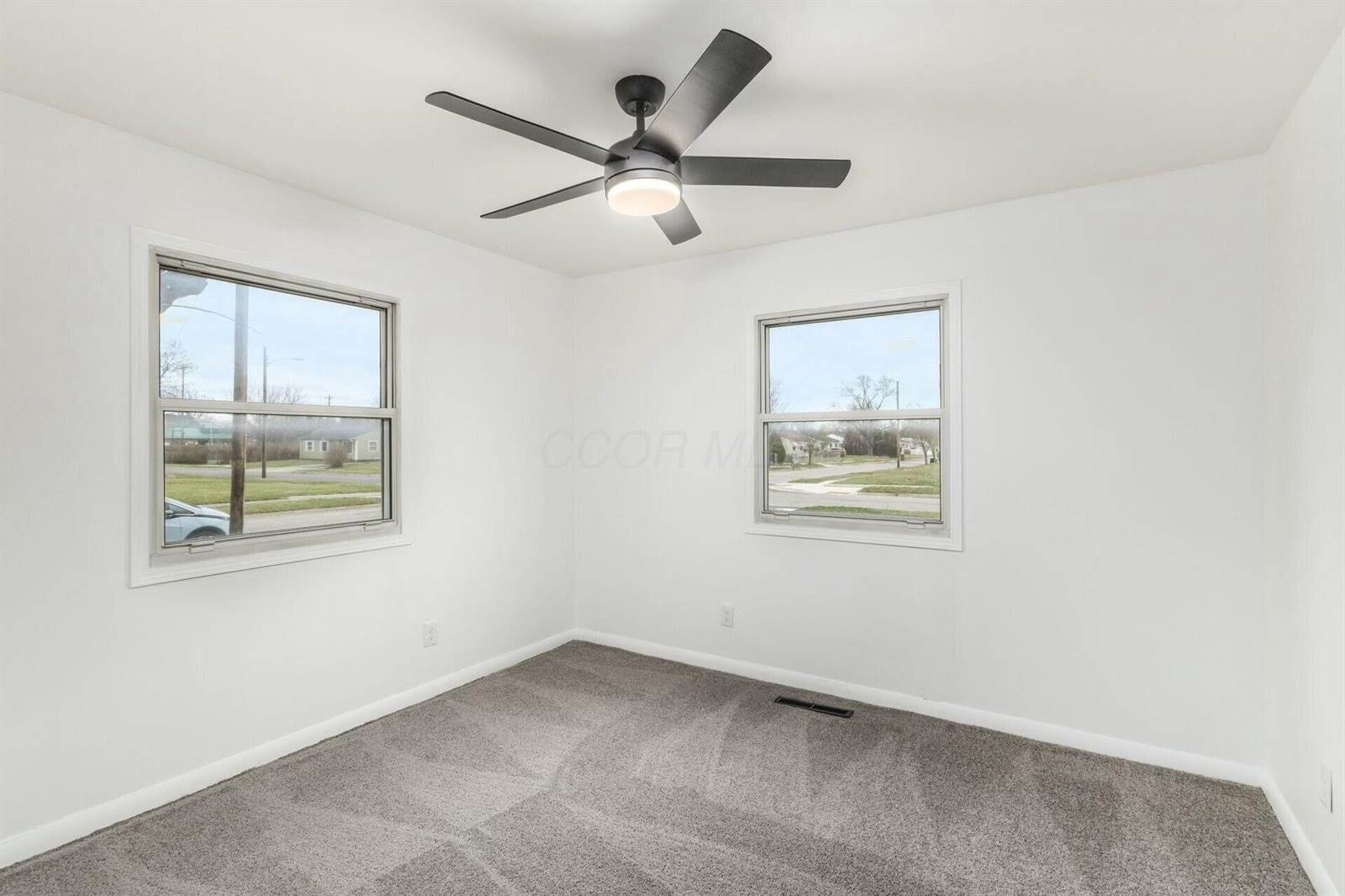 1377 Woodnell Avenue, Columbus, OH 43219