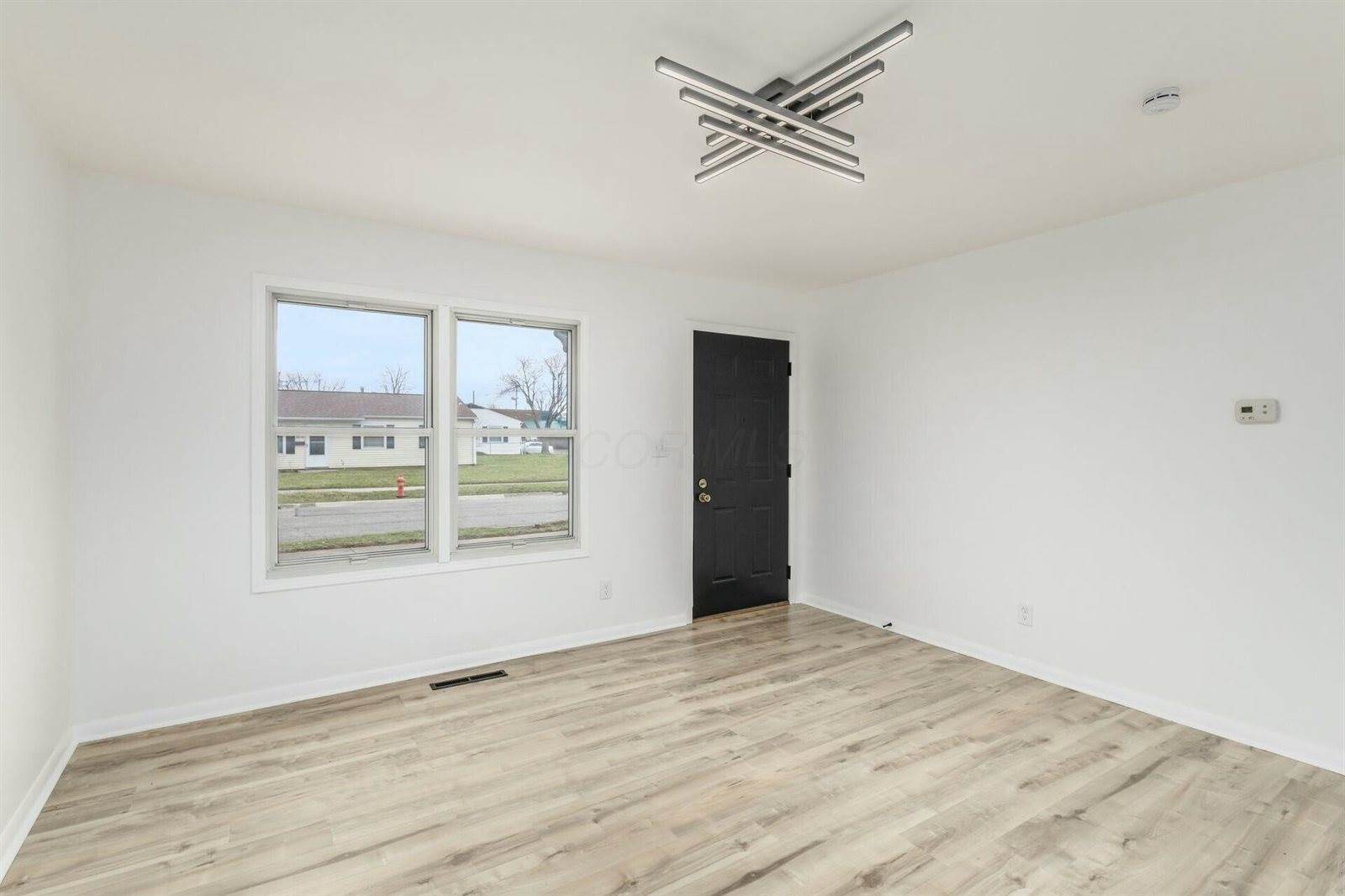 1377 Woodnell Avenue, Columbus, OH 43219