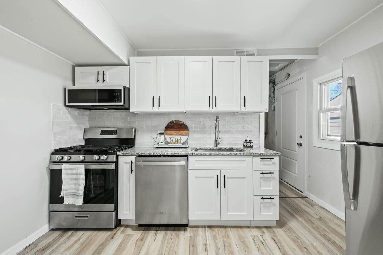 3186 East 12th Avenue, Columbus, OH 43219