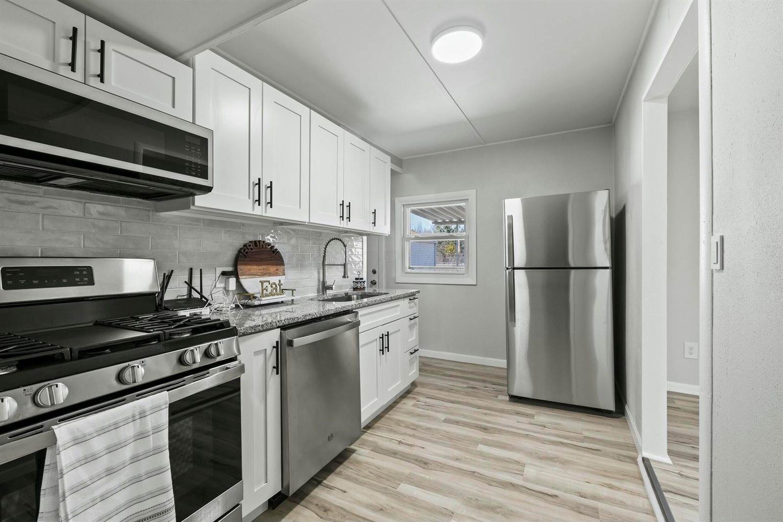 3186 East 12th Avenue, Columbus, OH 43219