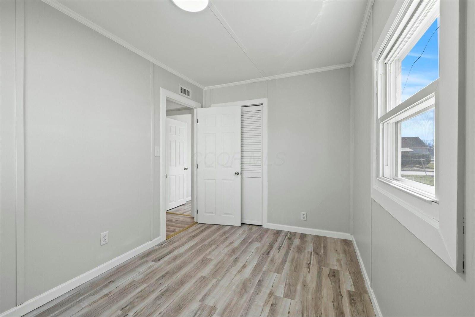 3186 East 12th Avenue, Columbus, OH 43219