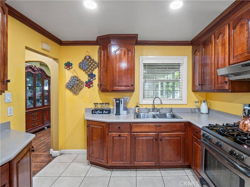 14334 Aztec Street, Sylmar, CA 91342