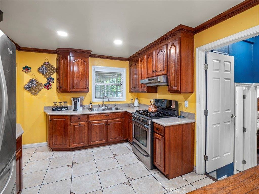 14334 Aztec Street, Sylmar, CA 91342
