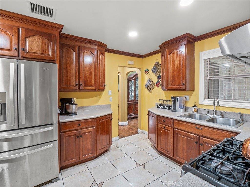 14334 Aztec Street, Sylmar, CA 91342