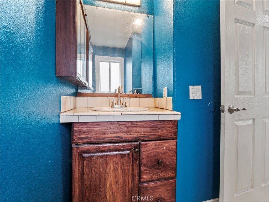 14334 Aztec Street, Sylmar, CA 91342