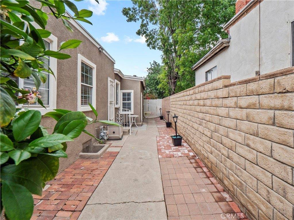 14334 Aztec Street, Sylmar, CA 91342