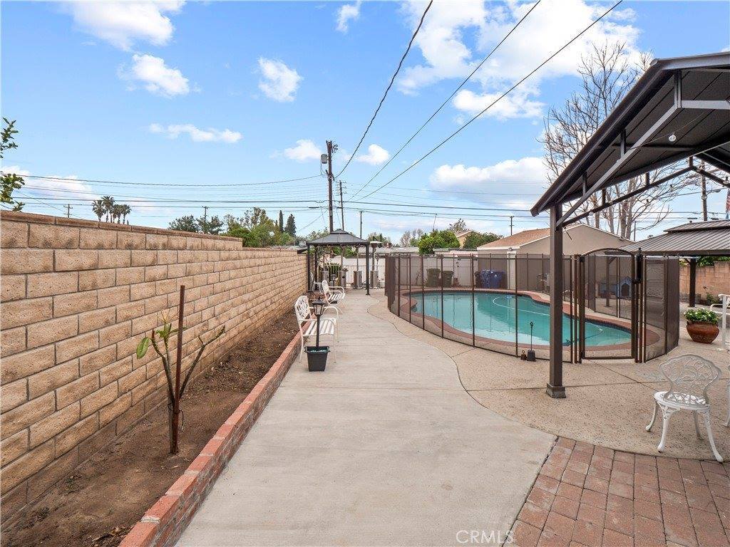 14334 Aztec Street, Sylmar, CA 91342